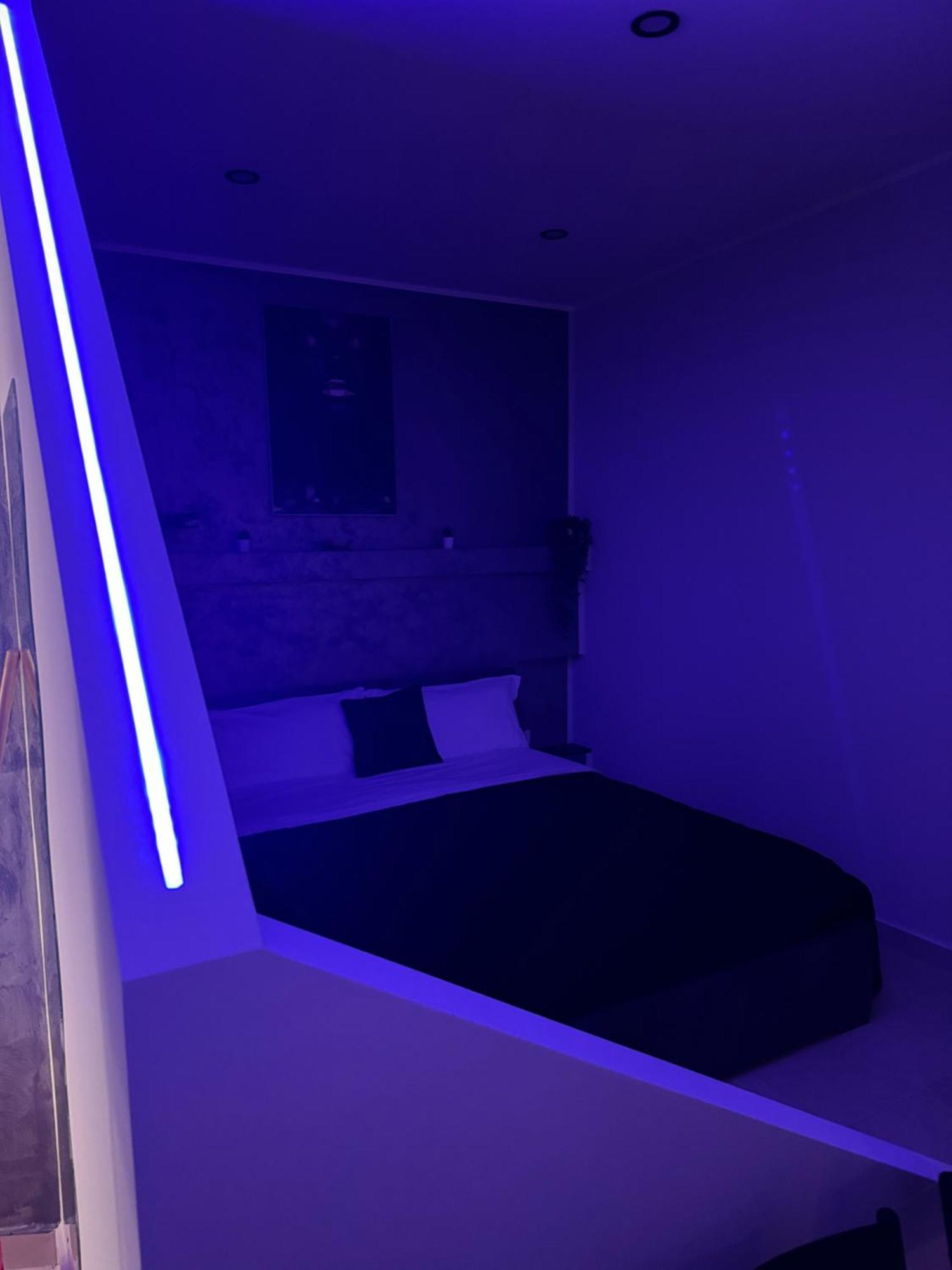 Il Cortiletto28 Rooms & House Сиракузы Экстерьер фото