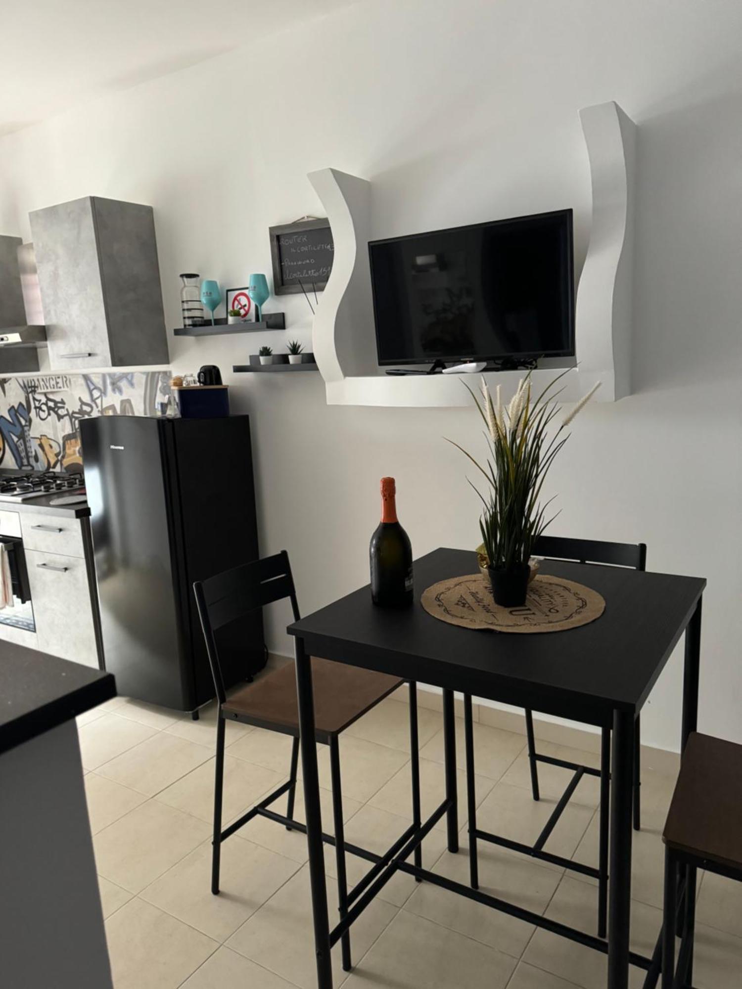 Il Cortiletto28 Rooms & House Сиракузы Экстерьер фото