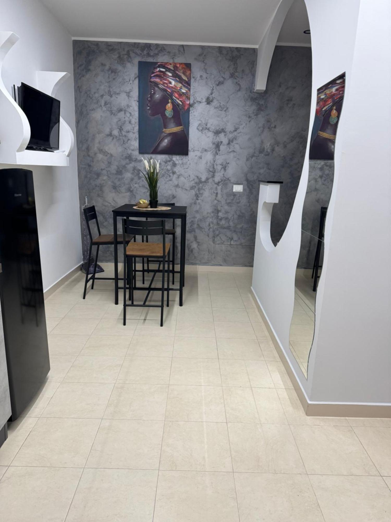 Il Cortiletto28 Rooms & House Сиракузы Экстерьер фото